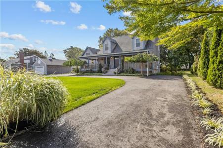 139 Durfee Road, Tiverton, Rhode Island 02878