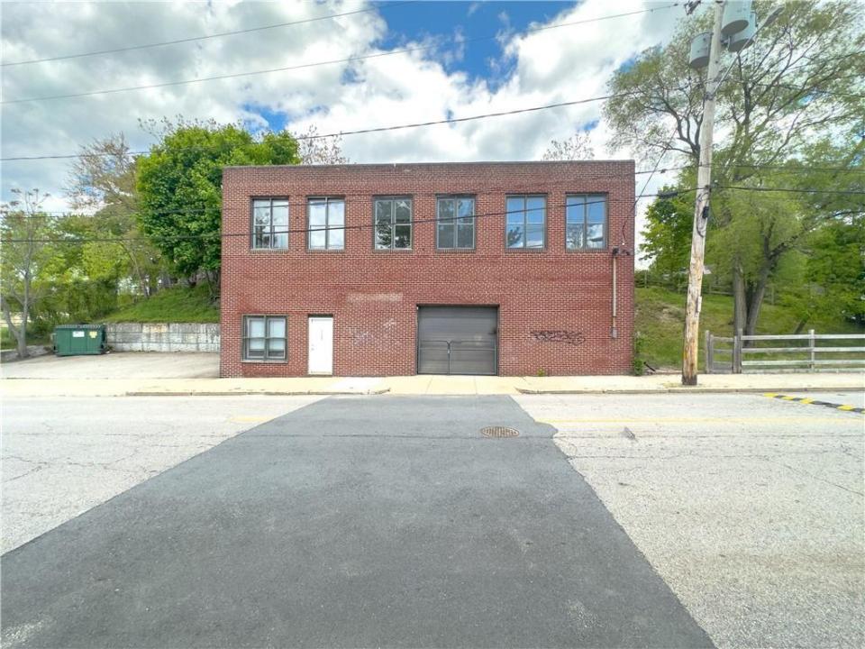 325 Illinois Street, Central Falls, Rhode Island 02863, Estados Unidos