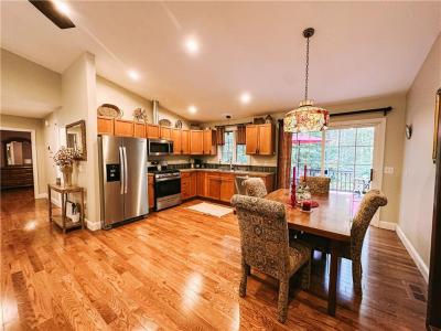 90 Red Maple Terrace, North Kingstown, Rhode Island 02852, USA