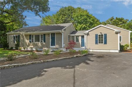 889 Centerville Road, Warwick, Rhode Island 02886