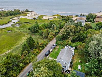 41 Spadina Avenue, Warwick, Rhode Island 02889