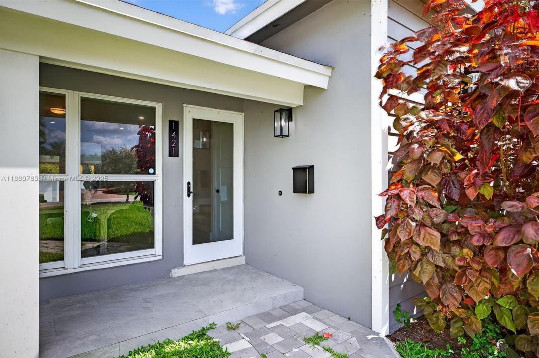 1421 SE 10th St, Deerfield Beach, Florida 33441