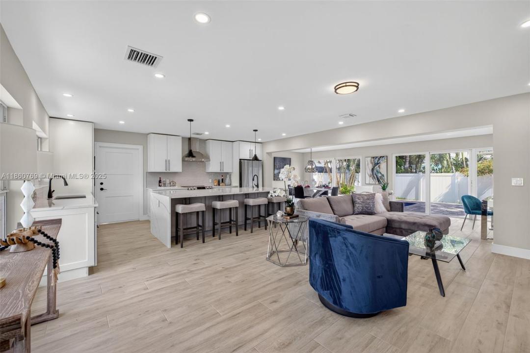 1421 SE 10th St, Deerfield Beach, Florida 33441