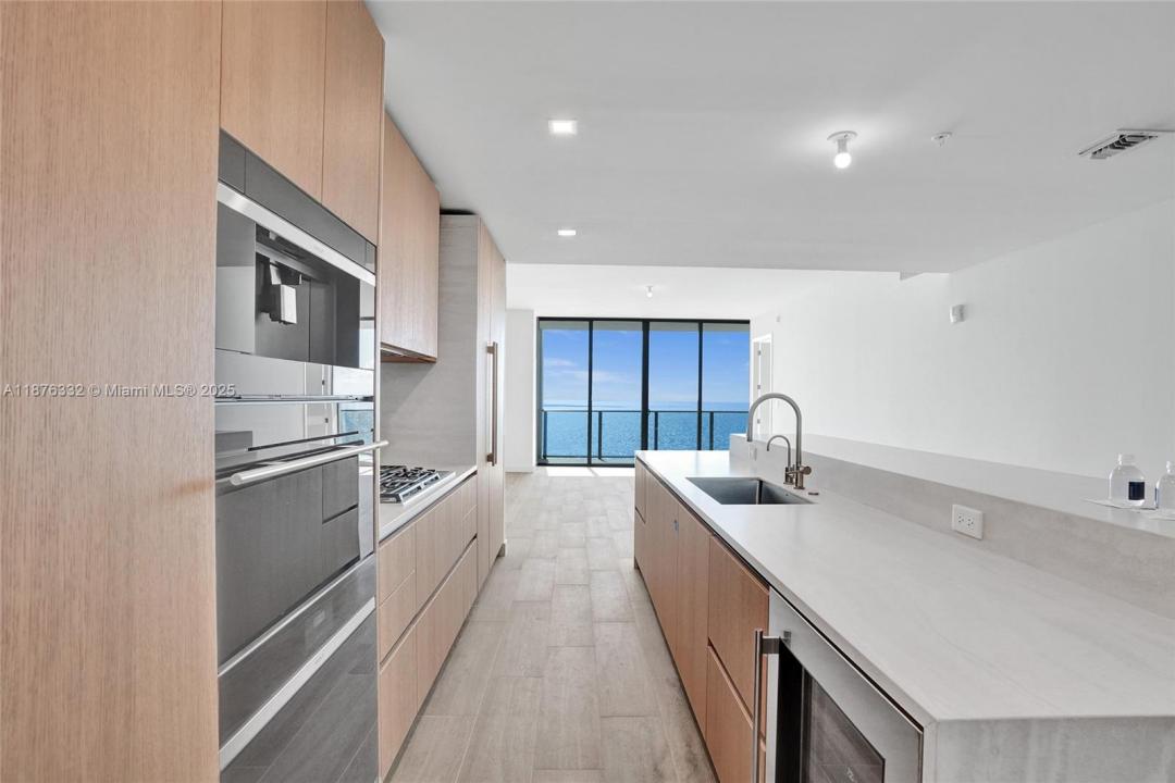 900 N Ocean Blvd 1904, Pompano Beach, פלורידה 33062, ארצות הברית של אמריקה 