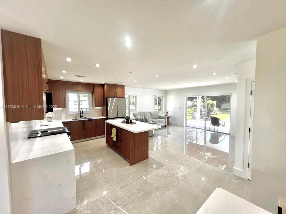 1590 SW 139th Ave, Davie, Florida 33325, USA
