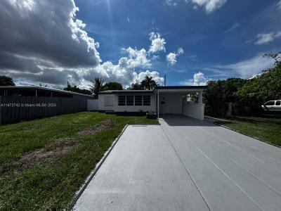 5373 NE 3rd Ter, Oakland Park, Florida 33334, USA