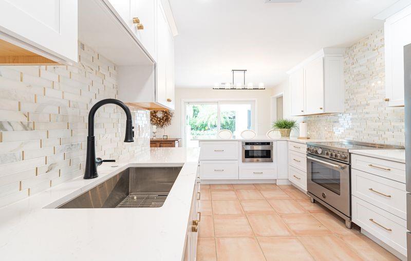 242 Algiers Ave, Lauderdale By The Sea, Florida 33308