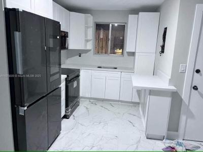 47 NW 47th Ave 10, Miami, Florida 33126, USA