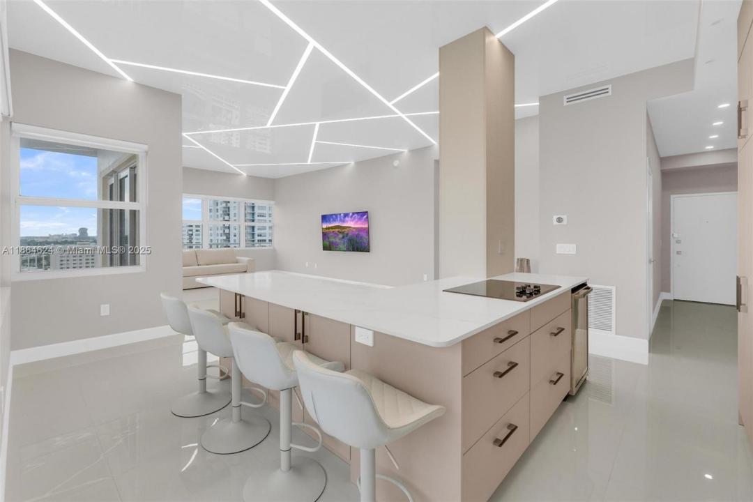 18011 Biscayne Blvd PH04, Aventura, فلوريدا 33160, الولايات المتحدة