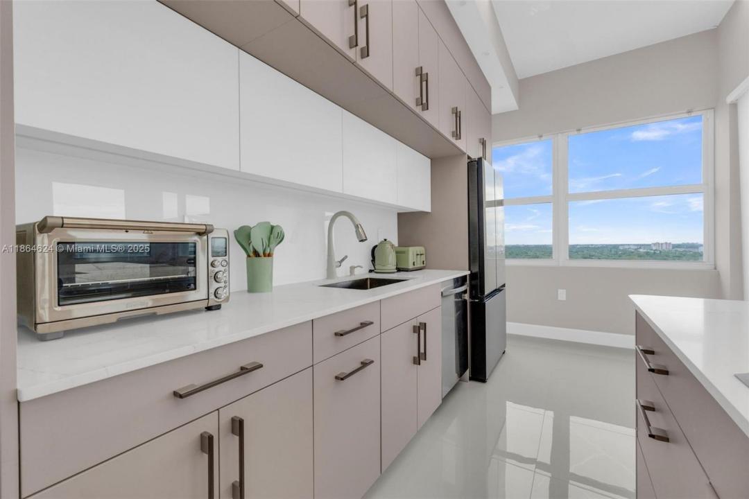 18011 Biscayne Blvd PH04, Aventura, فلوريدا 33160, الولايات المتحدة