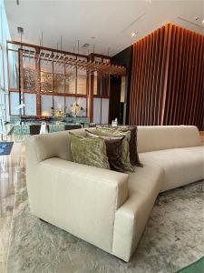 50 Biscayne Blvd 711, Miami, Florida 33132, USA