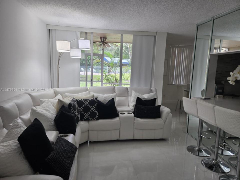 9410 Live Oak Pl 103, Davie, 佛羅里達州 33324, 美國