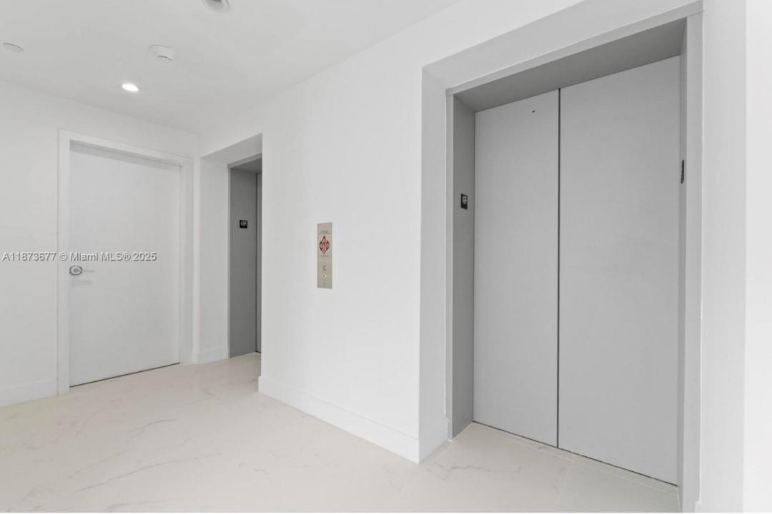 700 NE 24 4907, Miami, Floride 33137, États-Unis