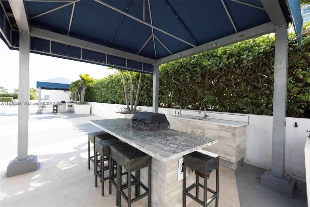1861 NW S River Dr 1801, Miami, Florida 33125, Stati Uniti