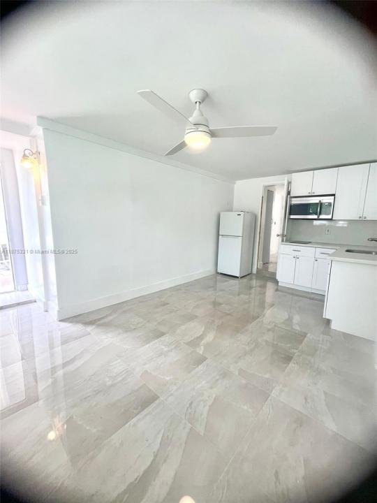 116 Edmund Rd 2, West Park, 佛罗里达州 33023, 美国