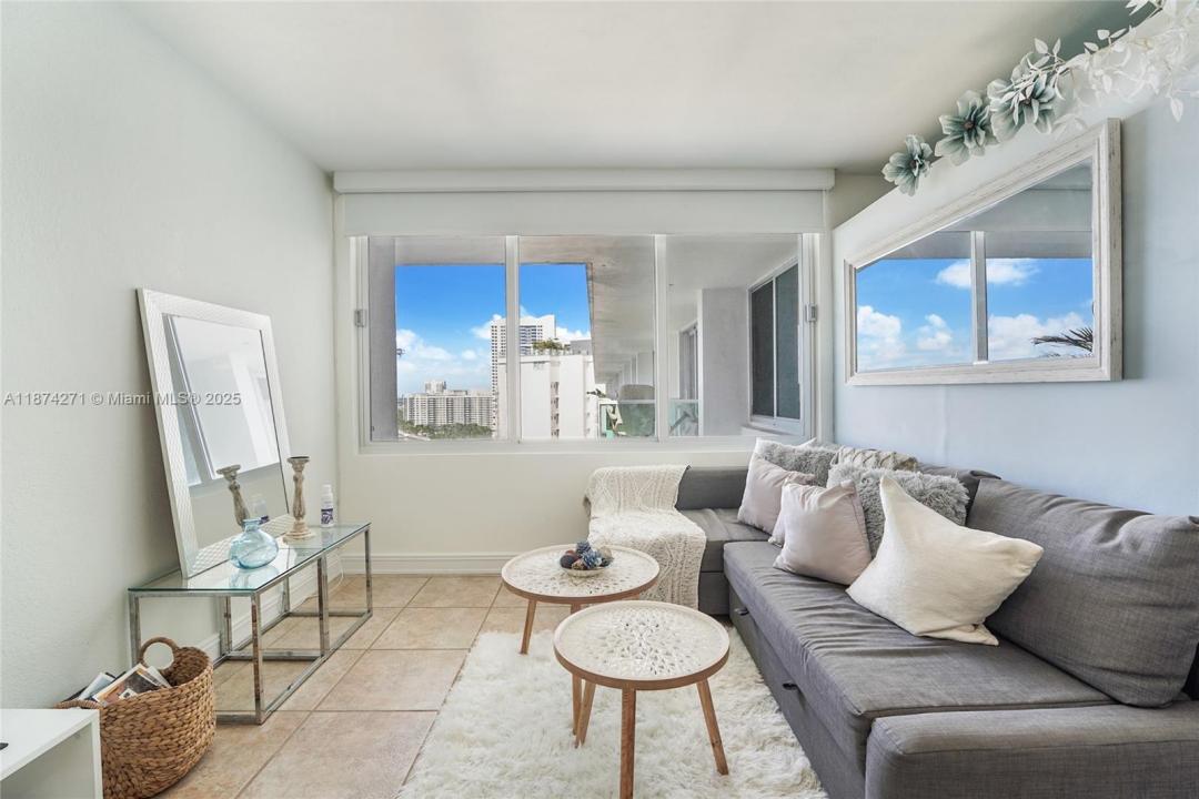 1000 West Ave PH22, Miami Beach, Флорида 33139, Соединенные Штаты