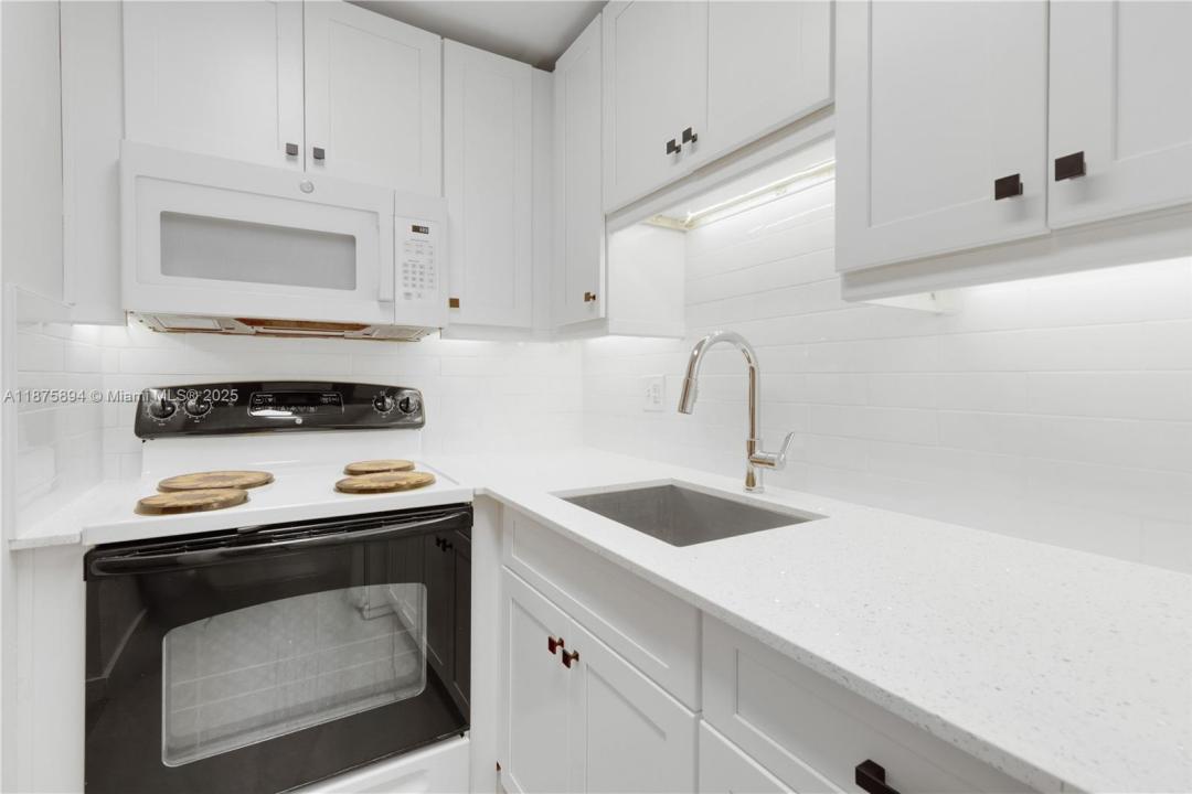 2420 SE 17th Cswy 403C, Fort Lauderdale, Florida 33316