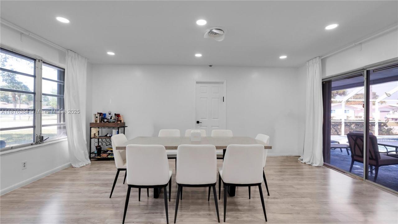 3349 W Park Rd, Hollywood, Florida 33021, USA