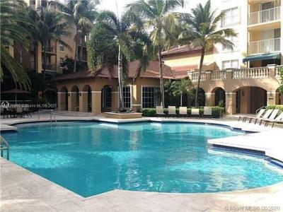 19501 E Country Club Dr 104, Aventura, Florida 33180, USA