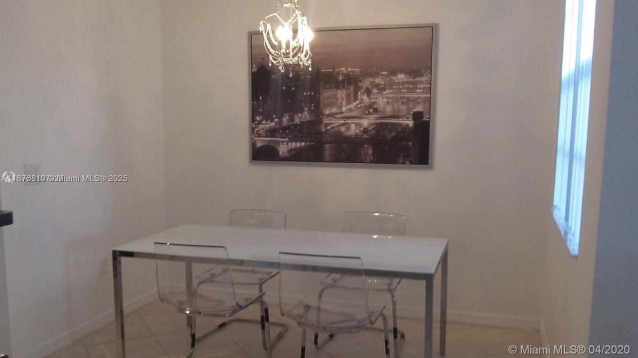 19501 E Country Club Dr 104, Aventura, Floride 33180, États-Unis