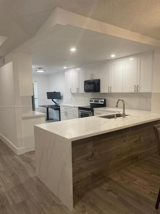 4136 Pine Ridge Ln, Weston, Florida 33331