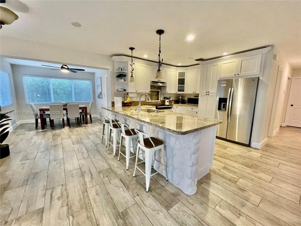 6411 SW 22nd St, West Miami, Floryda 33155, USA