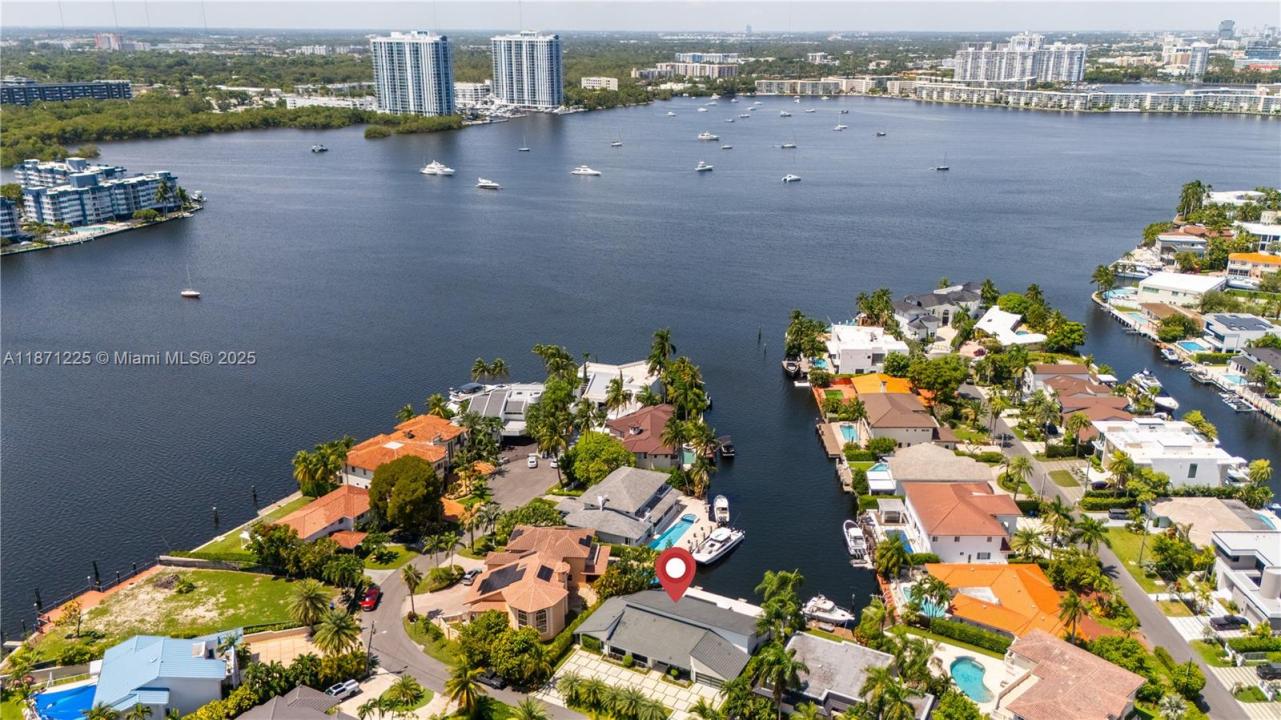 2925 NE 164th St, North Miami Beach, Florida 33160