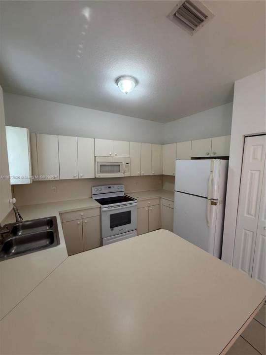 373 NE 26th Pl 202, Homestead, 佛羅里達州 33033, 美國