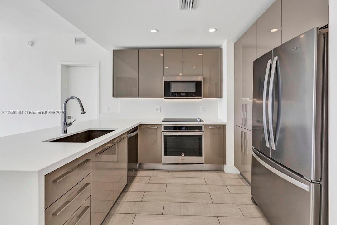 2000 Metropica Way 907, Sunrise, Floride 33323, États-Unis