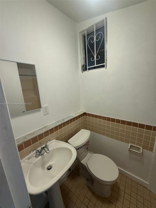 1340 Peri St D, Opa-Locka, Flórida 33054, Estados Unidos