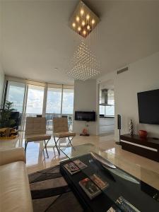 18201 Collins Ave 4001, Sunny Isles Beach, Florida 33160, USA