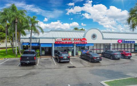9606 SW 72nd St, Miami, Florida 33173, USA