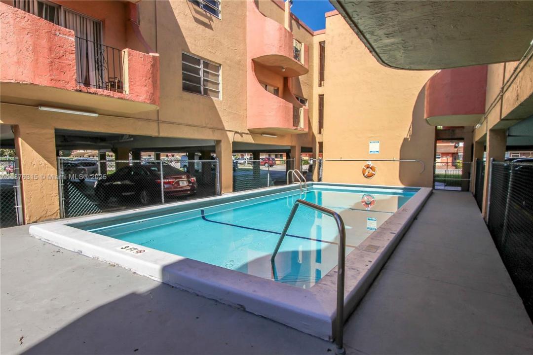 3675 W 11th Ave 203, Hialeah, Florida 33012