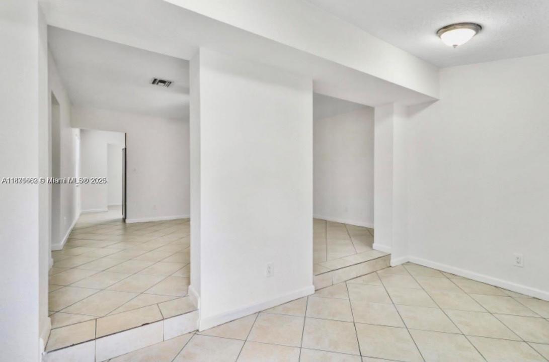 817 SW 20th St, Fort Lauderdale, פלורידה 33315, ארצות הברית של אמריקה 