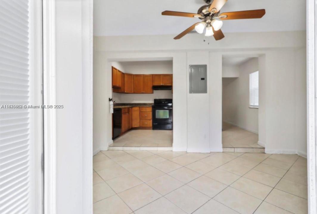 817 SW 20th St, Fort Lauderdale, פלורידה 33315, ארצות הברית של אמריקה 