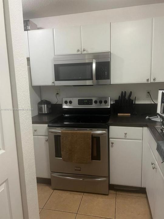 7995 NW 8th St 103, Miami, フロリダ 33126, アメリカ合衆国