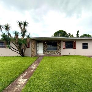 2920 NW 179th St, Miami Gardens, Florida 33056, USA