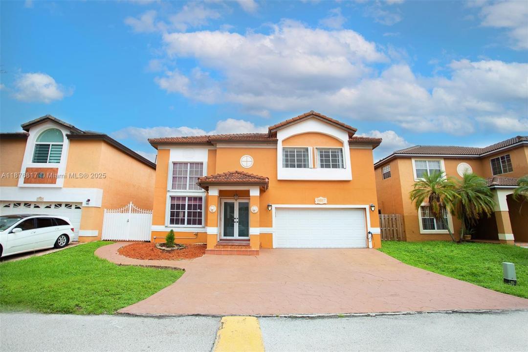 19921 NW 86th Ave, Hialeah, Florida 33015, Estados Unidos