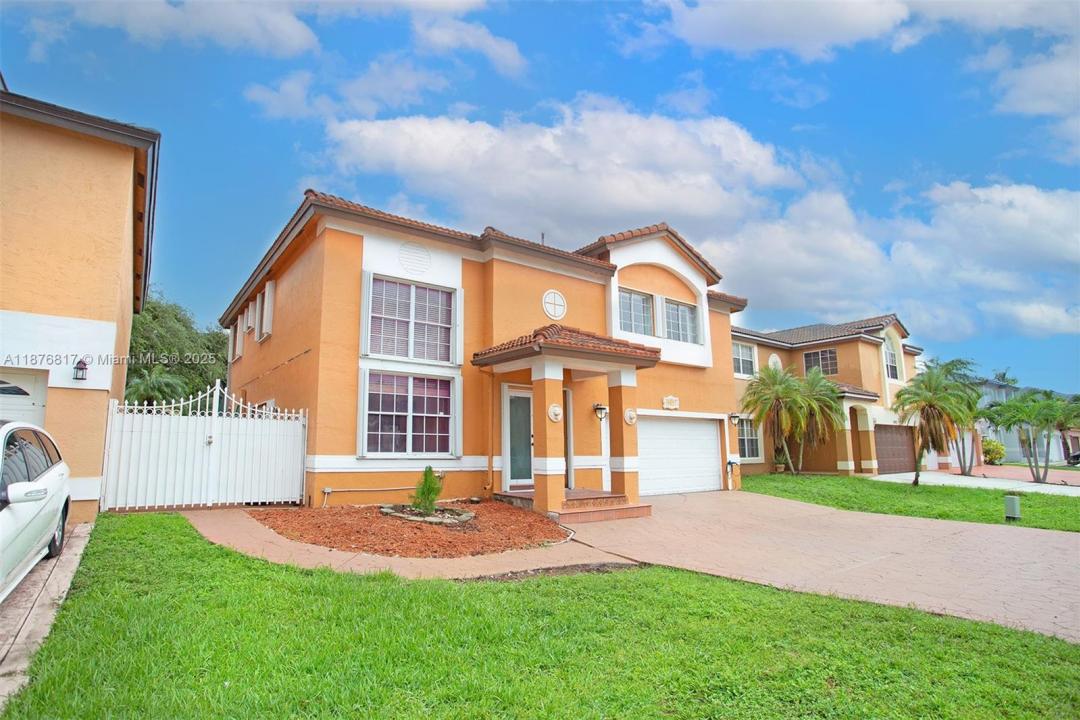 19921 NW 86th Ave, Hialeah, Florida 33015, Estados Unidos