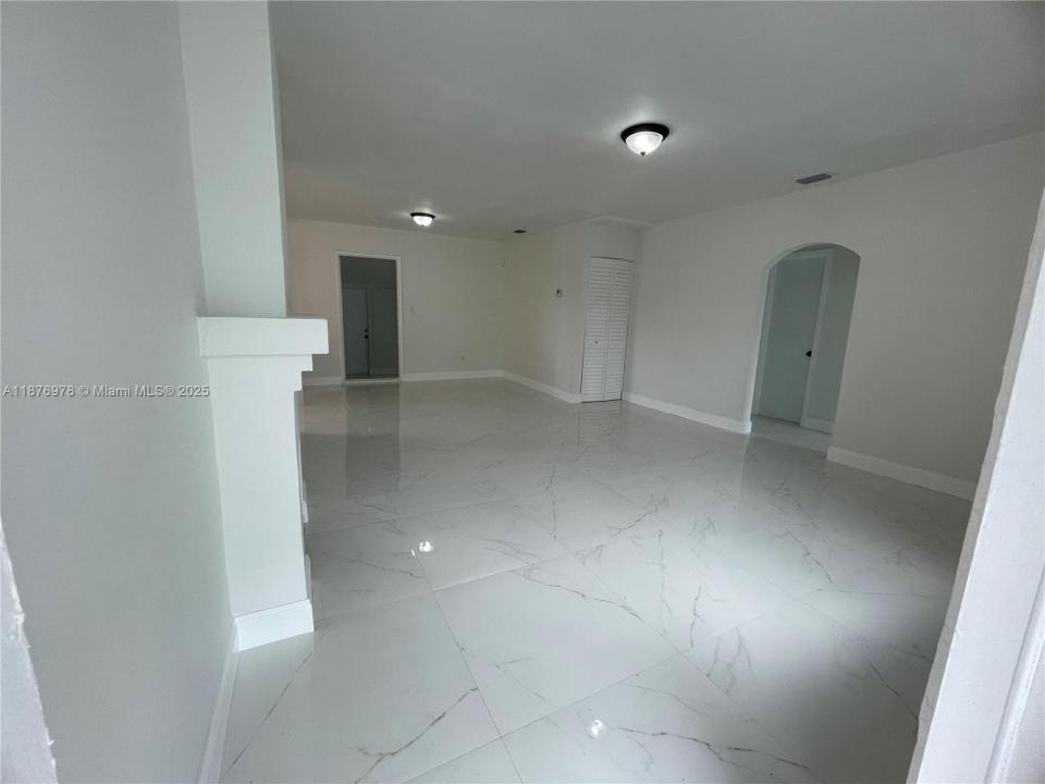 7631 NW 4th Ave, Miami, Florida 33150, Stati Uniti