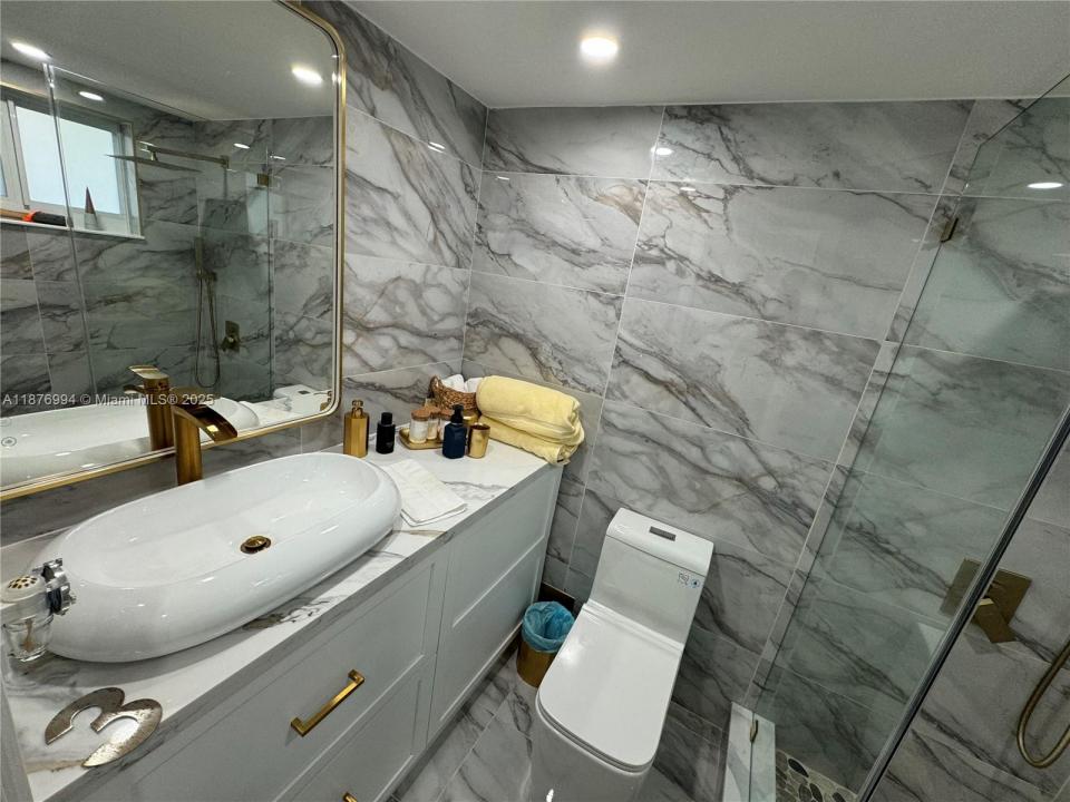 7904 West Dr 903, North Bay Village, Florida 33141, Estados Unidos