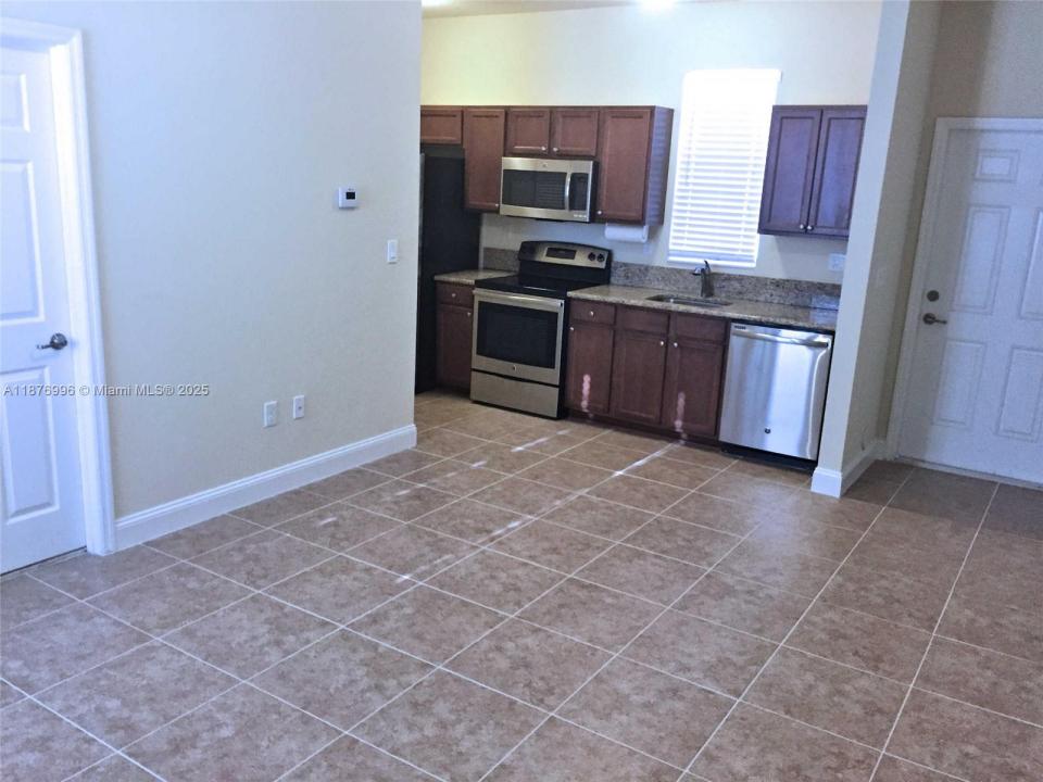 Miami, Florida 33196