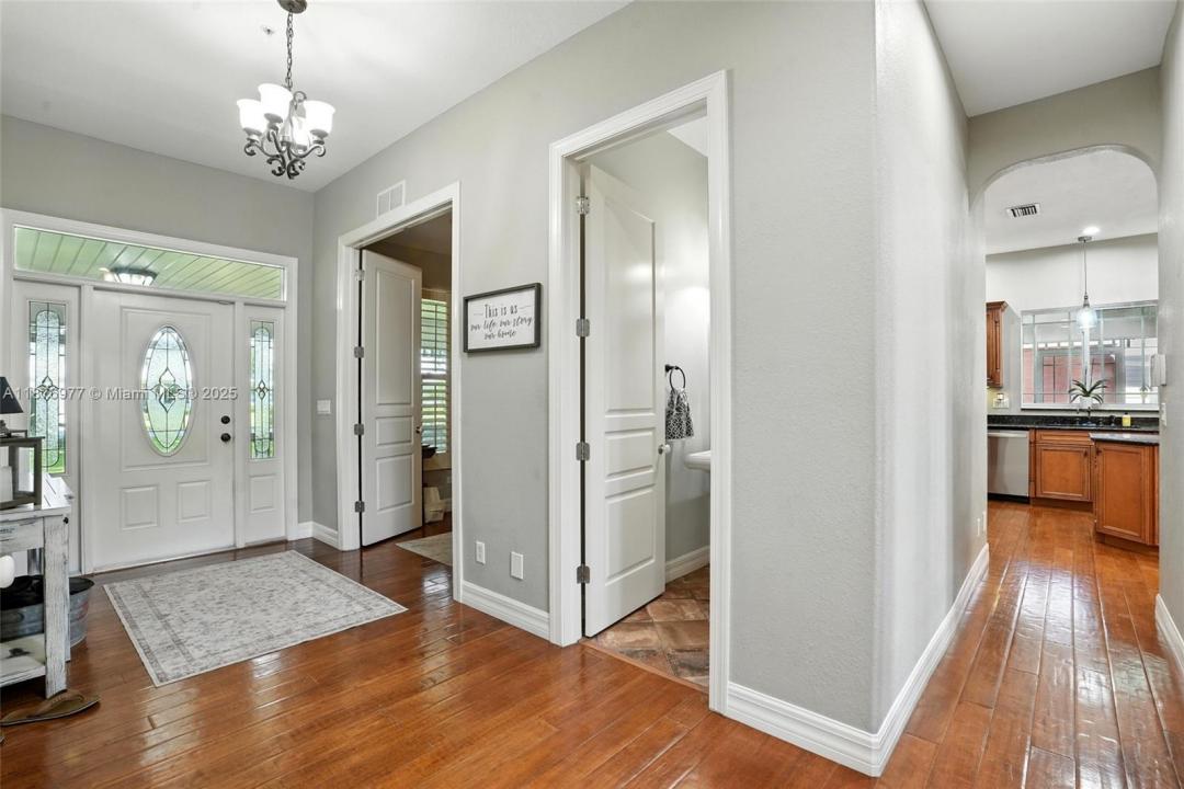 16461 Oakview CIR, Other City - In The State Of Florida, Florida 33920, Estados Unidos