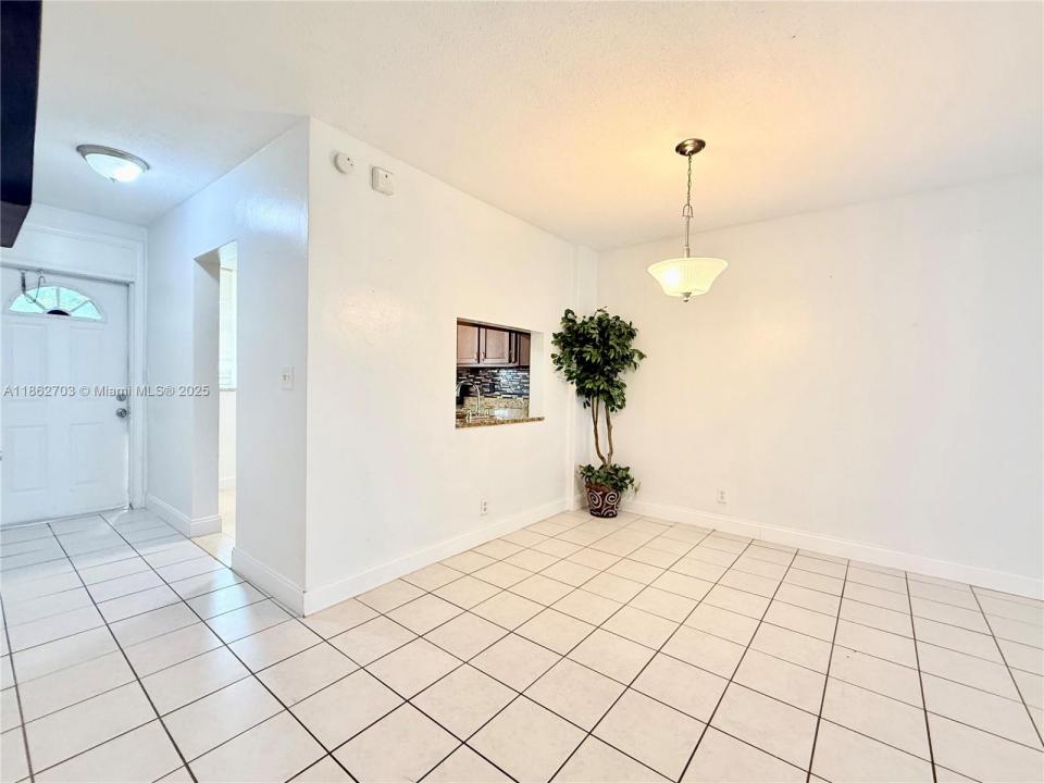5495 NW 10th Ct 104, Plantation, フロリダ 33313, アメリカ合衆国