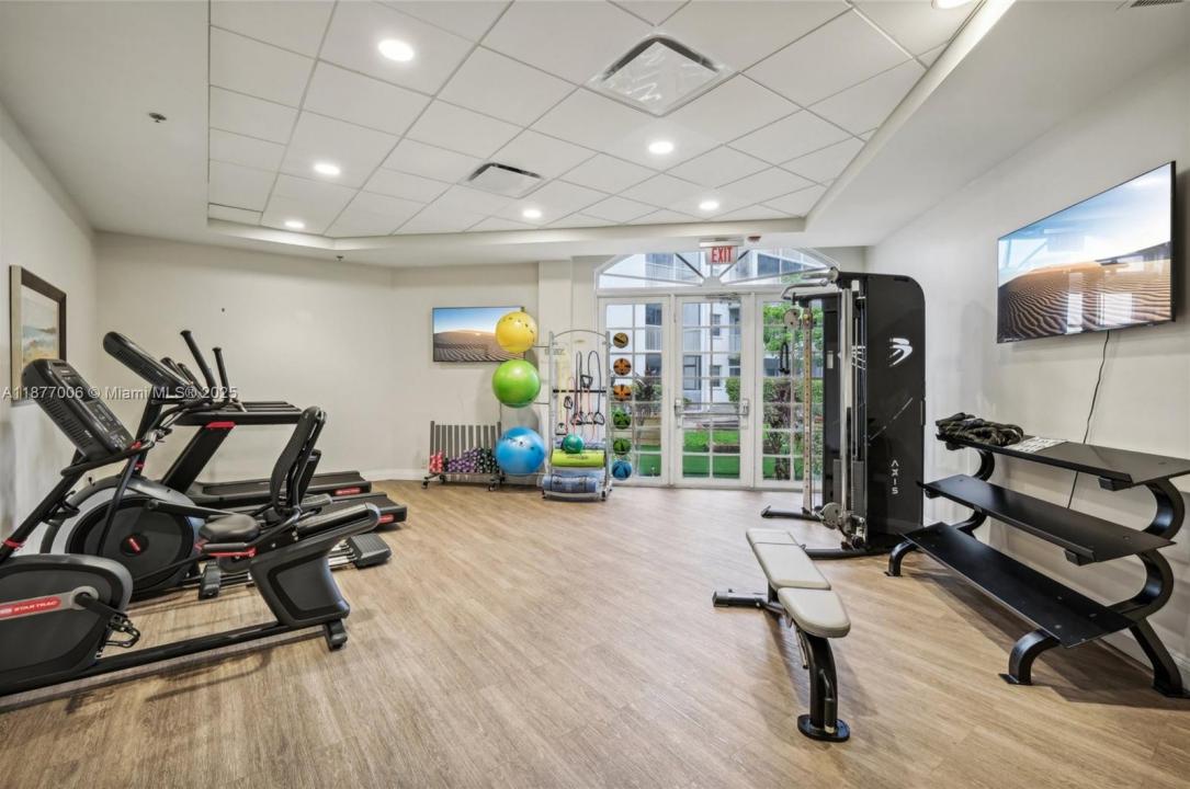 2855 W Commercial Blvd 249, Fort Lauderdale, Florida 33309