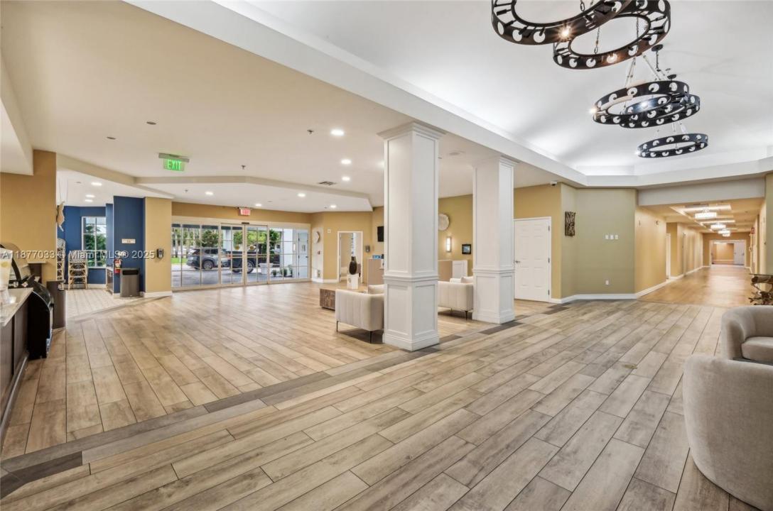 2855 W Commercial Blvd 213, Fort Lauderdale, Florida 33309
