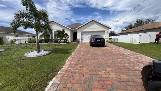 2829 NW 7 TERRACE, Cape Coral, Florida 33993, USA