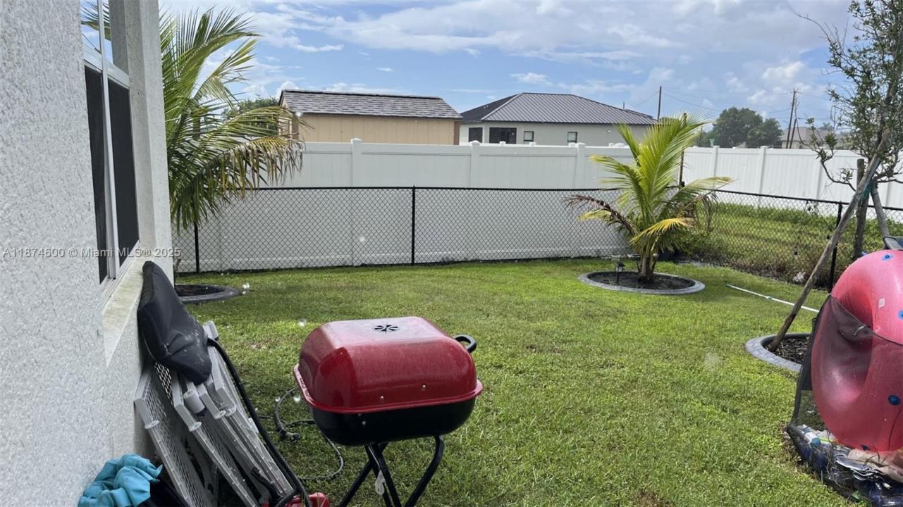 2829 NW 7 TERRACE, Cape Coral, Floryda 33993, USA