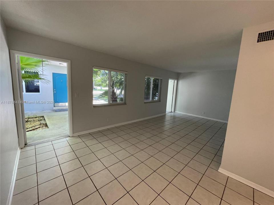 2616 NE 14 Ave 2, Wilton Manors, פלורידה 33334, ארצות הברית של אמריקה 
