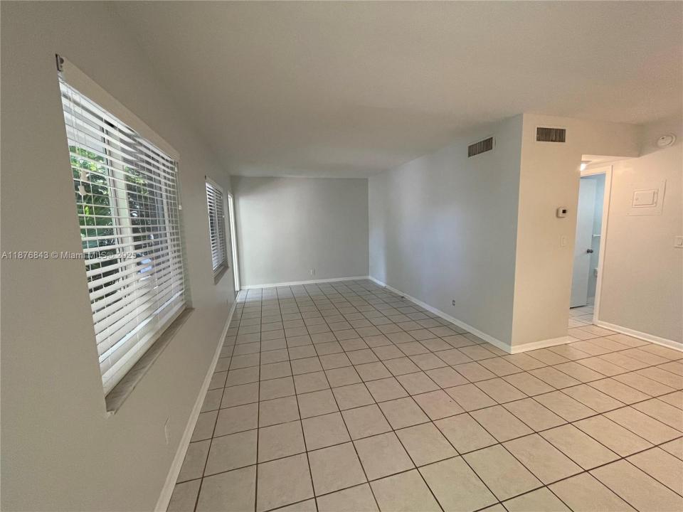 2616 NE 14 Ave 2, Wilton Manors, פלורידה 33334, ארצות הברית של אמריקה 